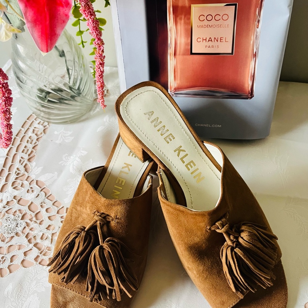 Anne Klein Tan Tassel Mules